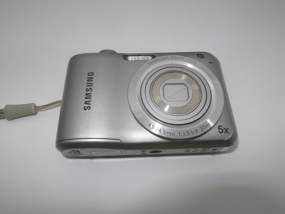 Samsung ES30 ултра компактен цифров фотоапарат, дигитална камера