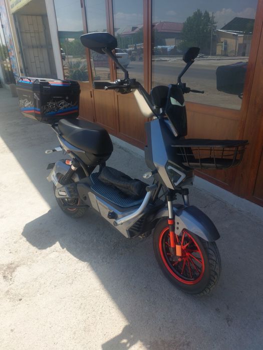 Skuter redline kichkinasi