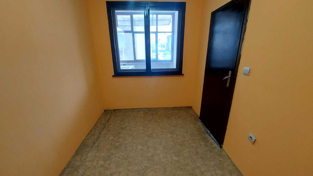 Продава се Едностаен апартамент в Хасково, Училищни - 42 кв.м за 601 €/кв.м - Снимка #2