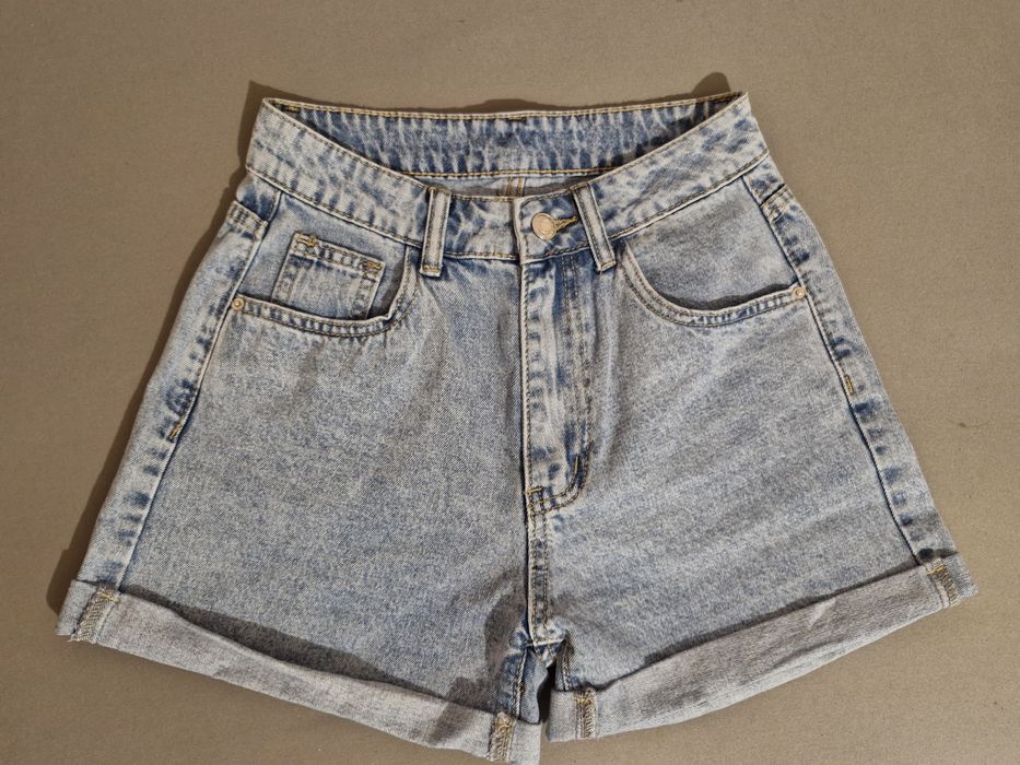 Чисто нови къси панталони SHEIN