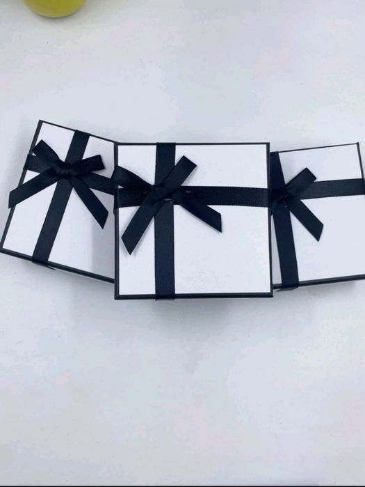 Нежно колие с кучешка лапичка