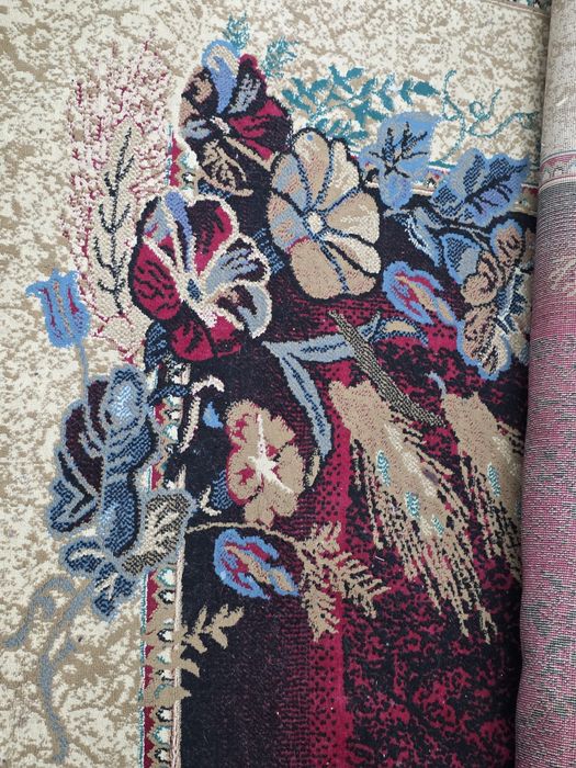 Ковёр 3х5 в хорошем состоянии