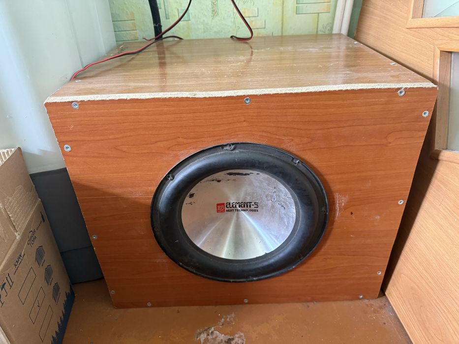 Продам 3 усилителя и сабуфур