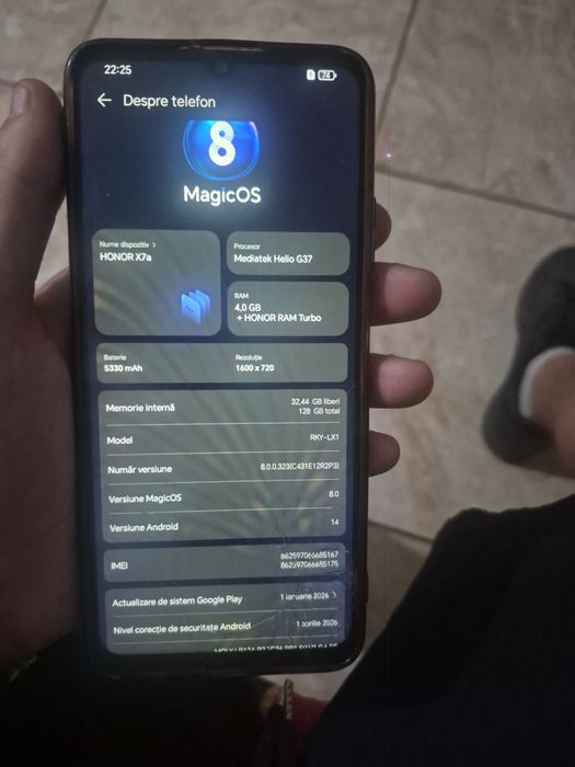 Vând telefon Honorx7a