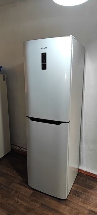 продам холодильник Атлант