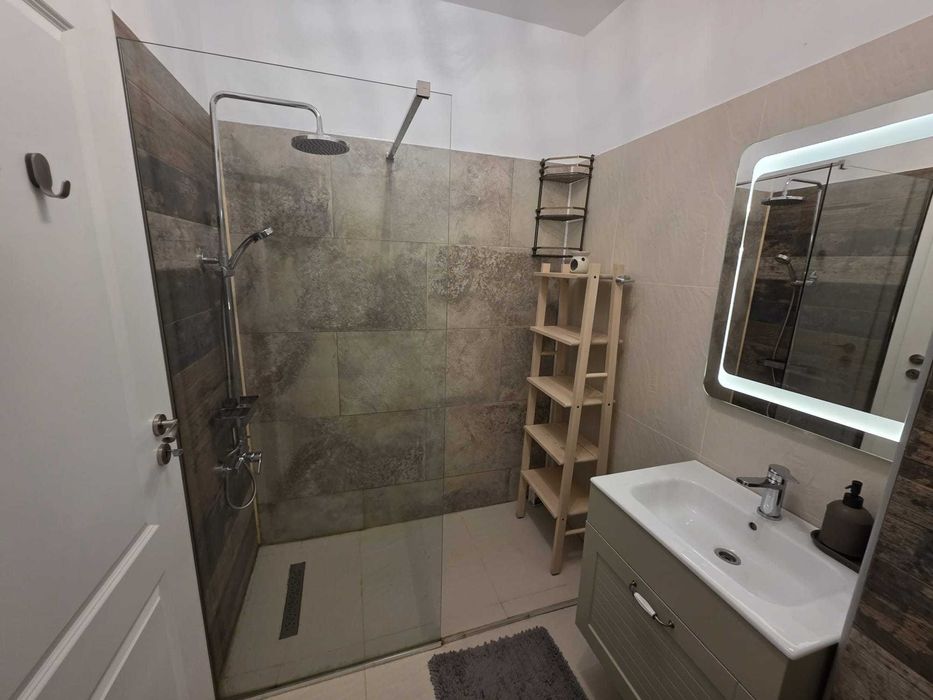 Garsonieră modernă cu vedere la parc, Exigent Plaza, 10 min. de metrou sau Politehnică