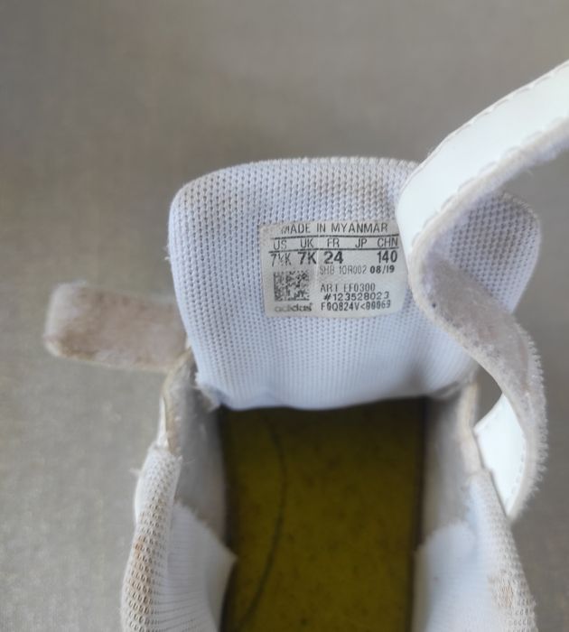 Adidasi marime 24