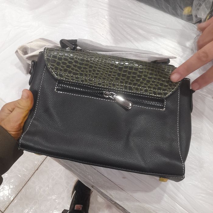 продаются  сумки СРОЧНО