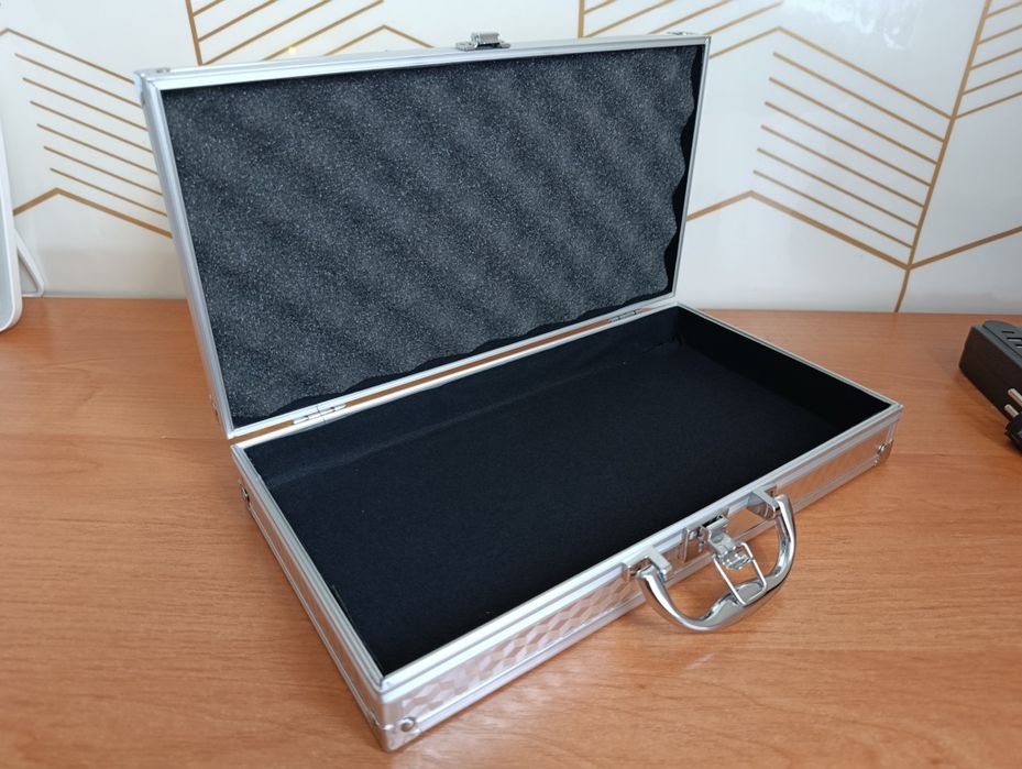 Кейс алюминиевый чемодан