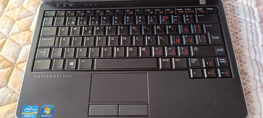 Продавам лаптоп Dell Latitude E6230