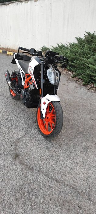Ktm duke 390 A2.