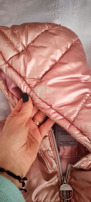 Подарява якета 128 и 134