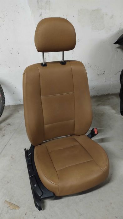 Кожени предни седалки за BMW E46