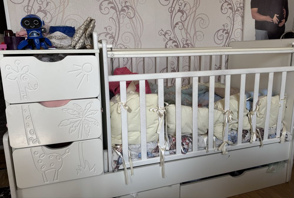 Продам манеж.