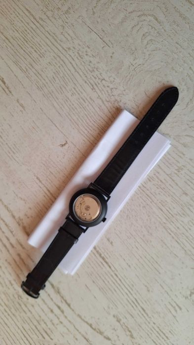 Швейцарски часовник със златна плочка - CREDIT SUISSE