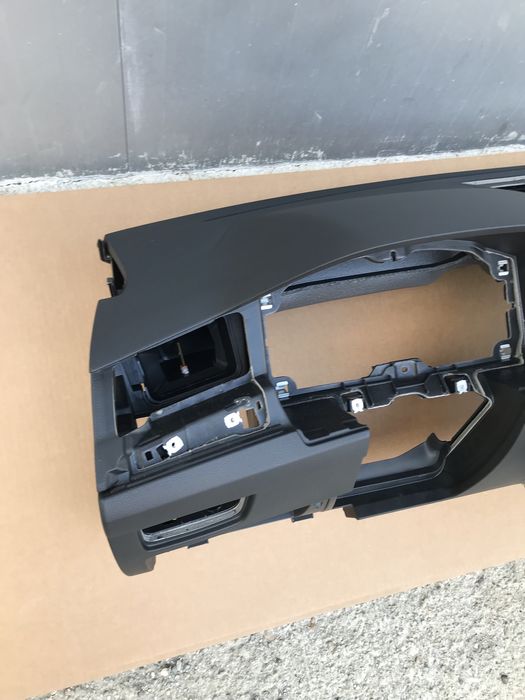 Plansa bord vw passat b8