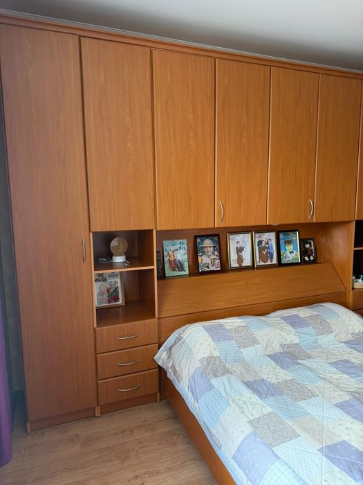 Продам спальный гарнитур.