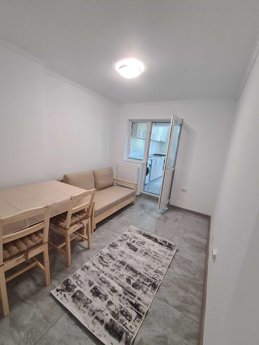 Inchiriez apartament ultracentral  etaj 2