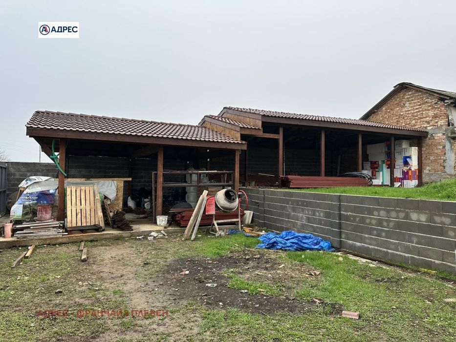 Къща в Плевен, област-с.Ясен площ 170 цена 180000