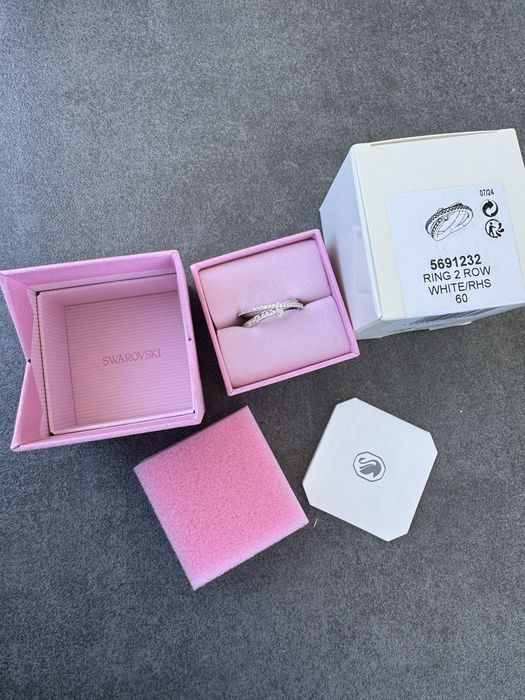 Bijuteri Swarovski noi