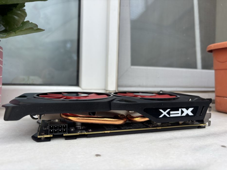 Placa video XFX AMD Radeon RX 570 RS 8GB Black Edition