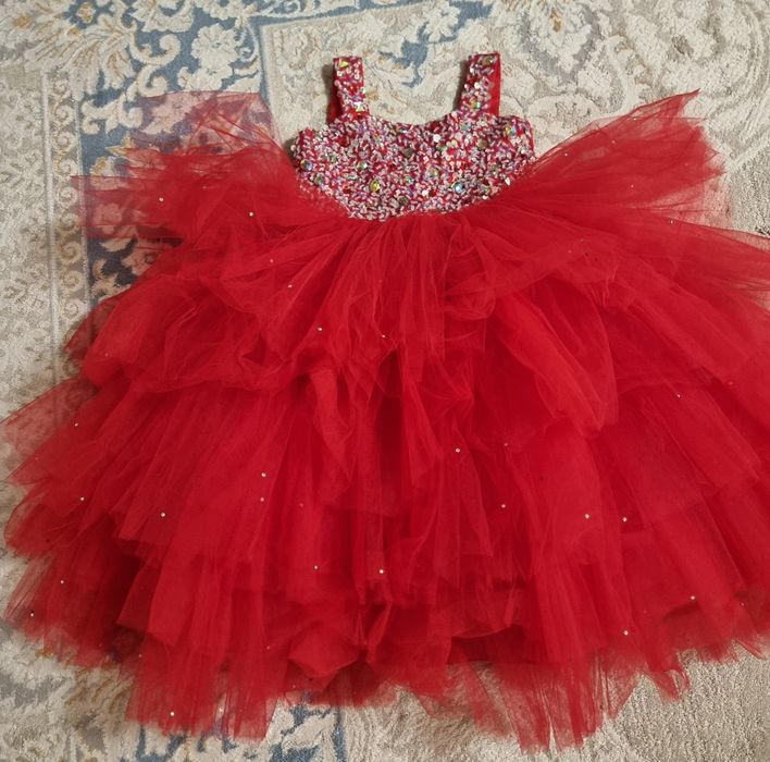 Продам  платье  пышное