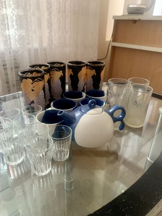Продам стаканы, чашки, чайник, рюмочки