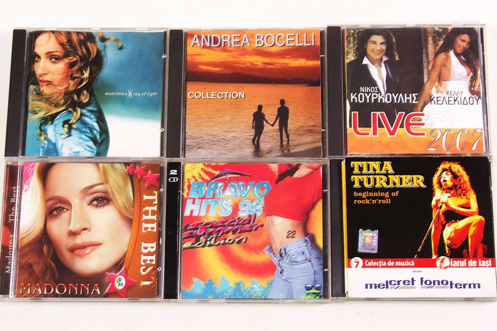 LOT 1: CD-uri impecabile cu muzica internationala, etc. 8 seturi, pret/set in descriere !