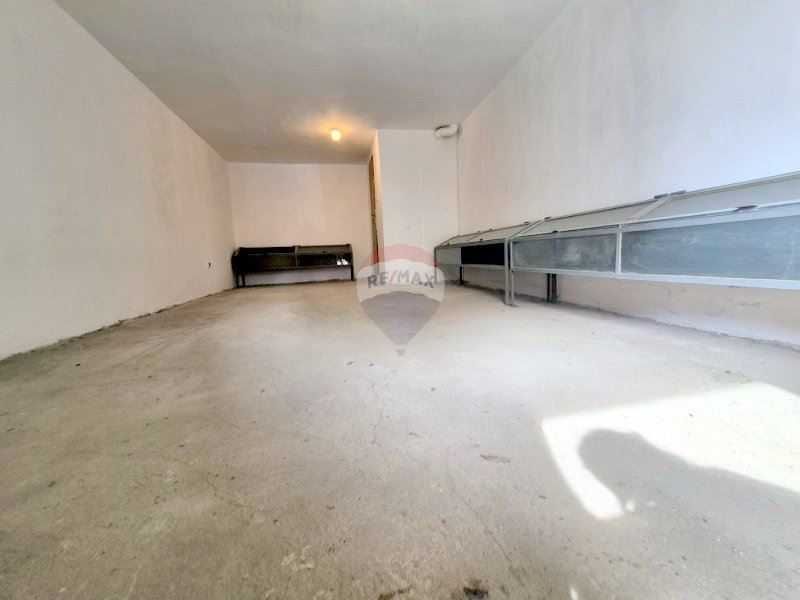 Дава се под наем Гараж / Паркомясто в Варна, Трошево - 26 кв.м за 153 € - Снимка #5