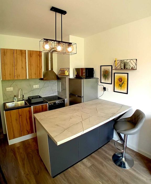 Дава се под наем Тристаен апартамент в Пловдив, Кючук Париж - 70 кв.м за 446.25 € - Снимка #4