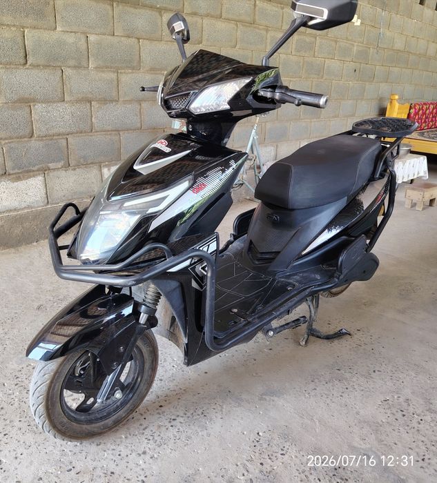 Скутер (Skuter) Largo motors