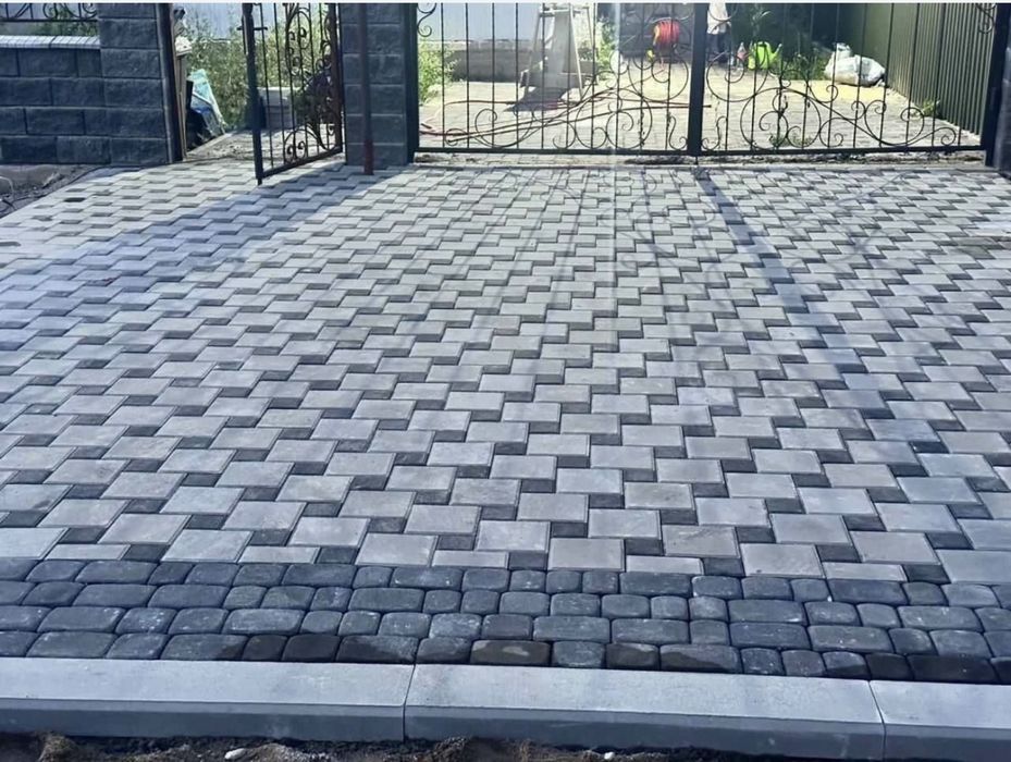 Укладка брусчатки [тротуарной плитки