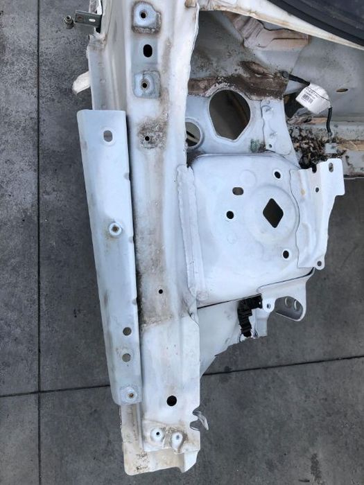 semi aripa dreapta  2.0 d d5204t3 volvo xc60 2010-2014