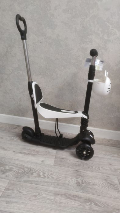 Самокат детский с сиденьем