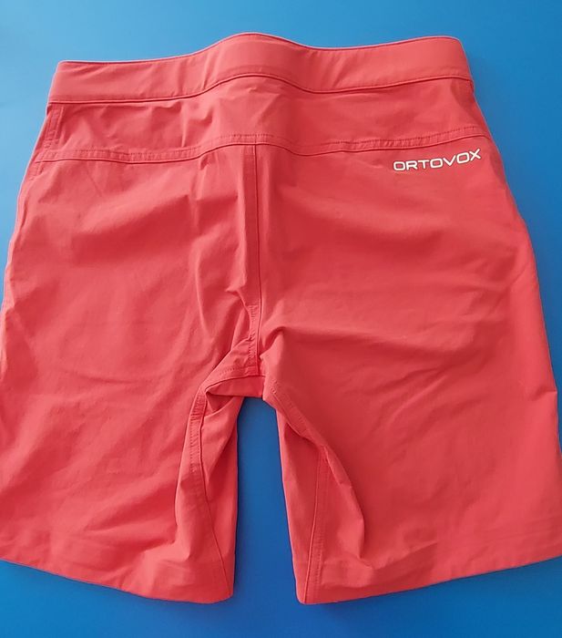 Дамски къси панталонки Ortovox M