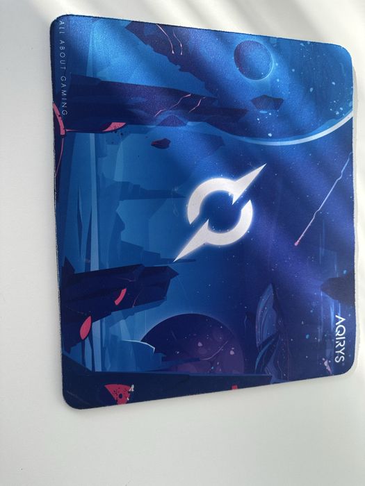 Set de gaming(căști,mouse,mouse pad,tastatură și cameră)