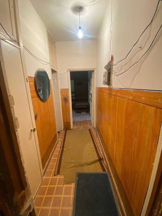 ПРОДАЕТЬСЯ КВАРТИРА возле главной дороги 7 квартал