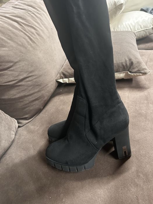 Черни Велурени ботуши