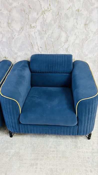 Диван сатылады..