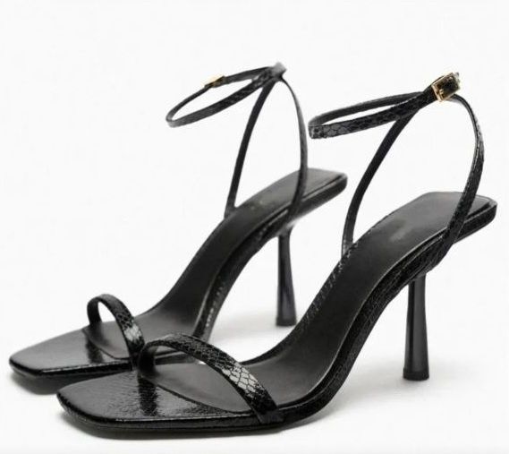 Стильные босоножки Zara