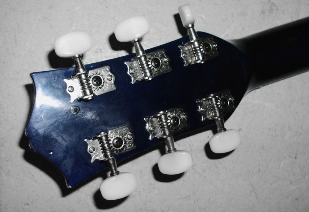 гитара Agnetha APG-E110 оторвана подставка для струн