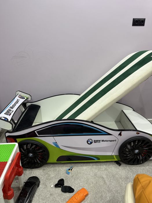 Продается детский машина крават