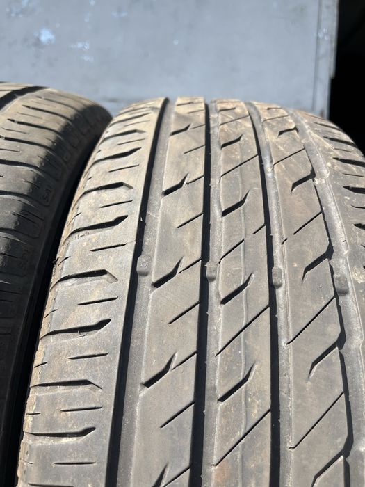 2 бр. летни гуми 205/55/16 Semperit DOT 0421 5 mm