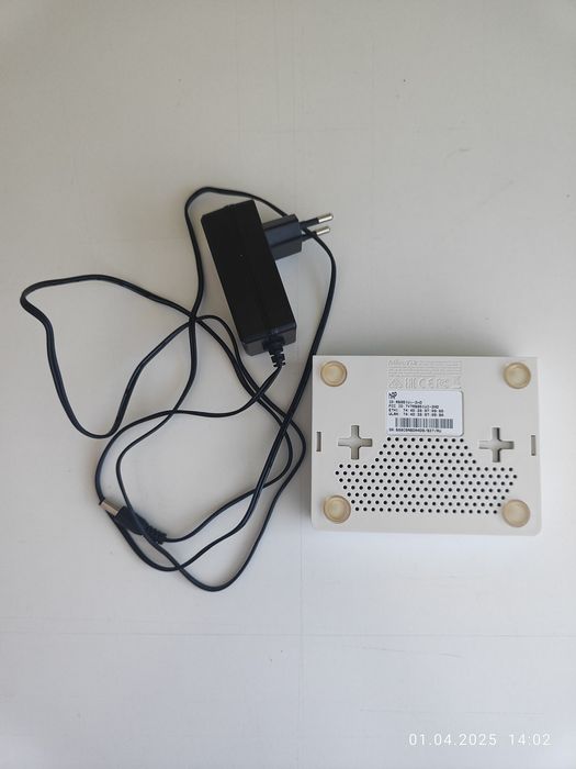 Маршрутизатор MikroTik hAP RB951Ui-2nD белый