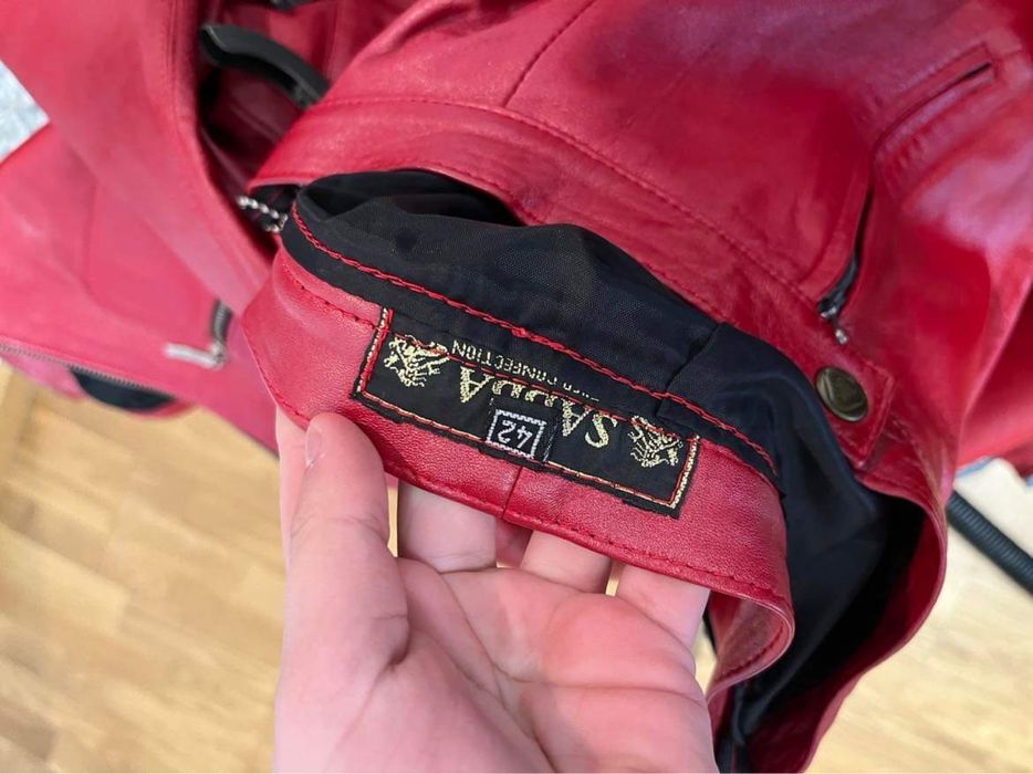 Costum de piele roșu Sabba
