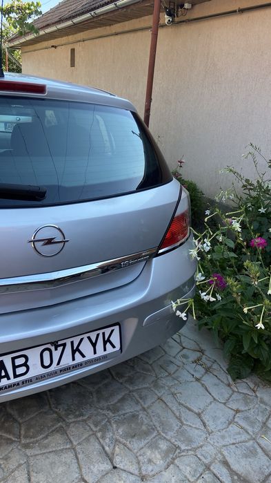 Opel Astra H 1.6 benzina
