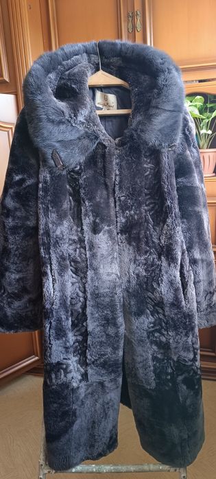 Продам 2 женские шубы