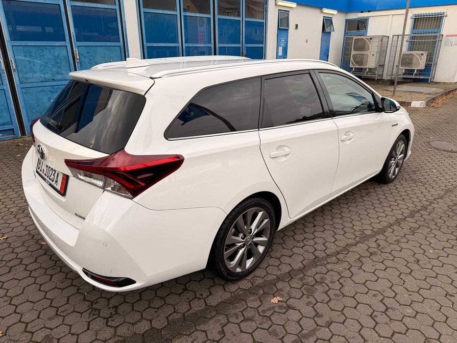 Toyota Auris 1.8 TS Executive Hybrid