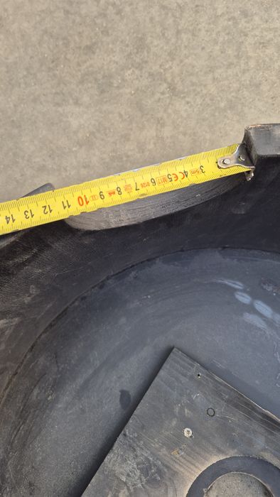 Oala subufar boxa portbagaj roata rezerva