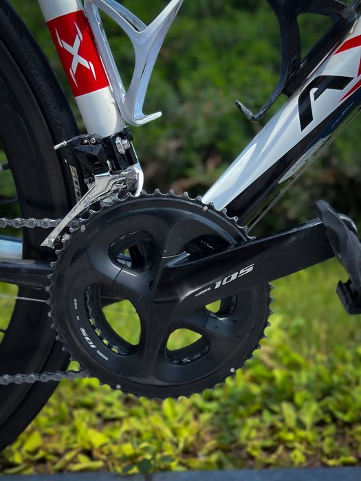 Продавам Axevo Ro Carbon Carbon- шосеен велосипед